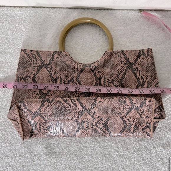 5/$25 Beauty Boutique Pink Reptile Print Faux Leather Hand Bag Makeup Bag - Picture 9 of 10